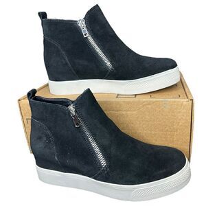 NEW Steve Madden Women’s Black Suede Wedgie Sneaker 10M